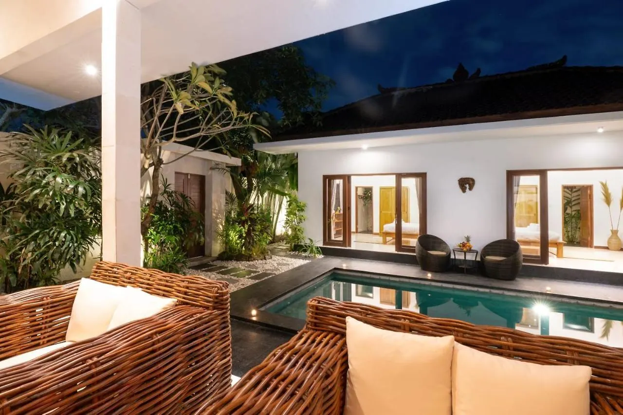 Plush And Cosy 3Bd Villa In Central Seminyak With Private Pool