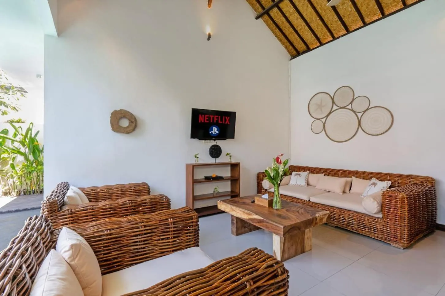 Plush And Cosy 3Bd Villa In Central Seminyak With Private Pool