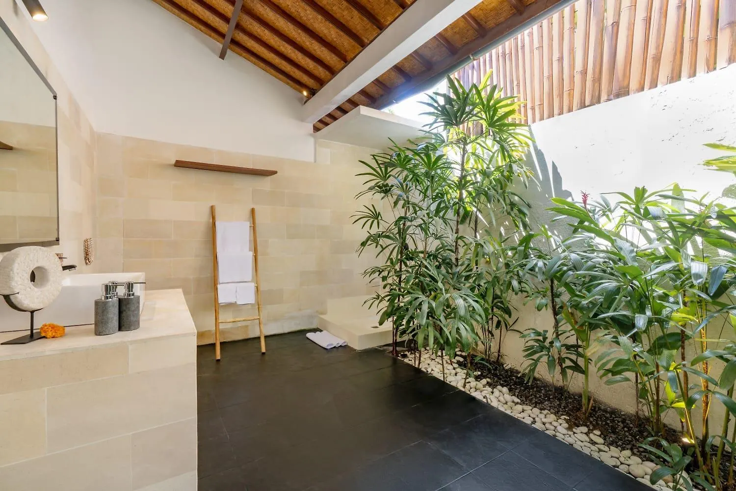 Plush And Cosy 3Bd Villa In Central Seminyak With Private Pool 0*,